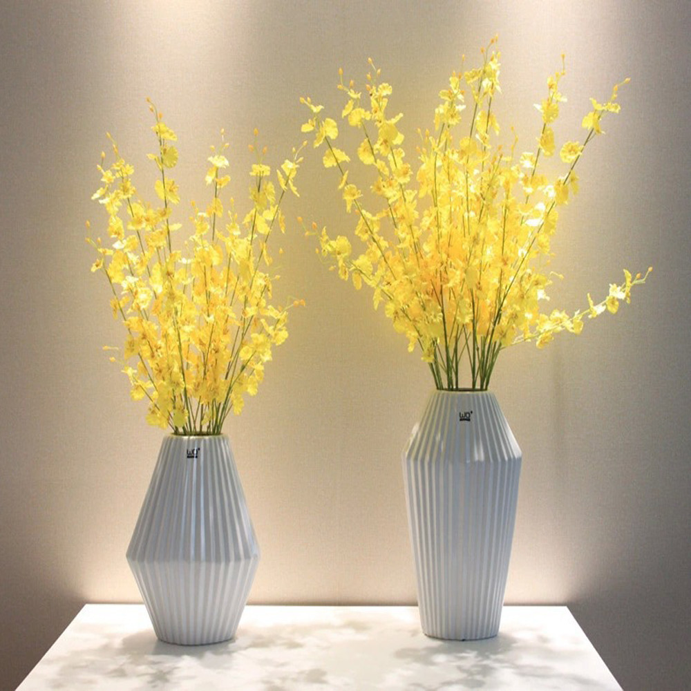 黄色のシミュレーションフラワーダンス蘭の装飾造花ソフト装飾シ - Dried Flower Bulk のレビューと価格